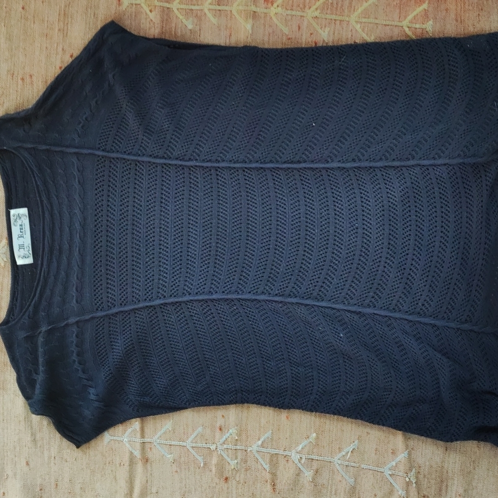 Lightweight sweater